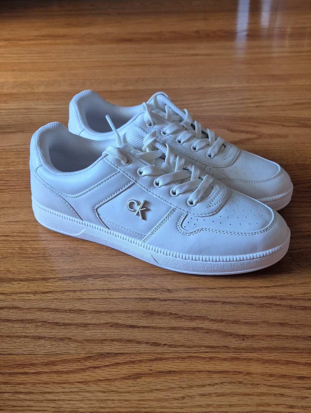 Calvin Klein Shoes Womens Size 8,5 Sneaker Shoes Casual Lace-up KCNEASA-R NWOB